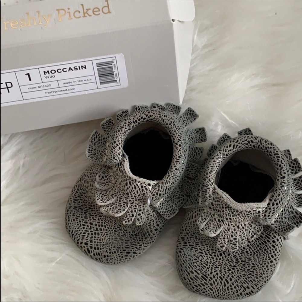 Freshly Picked moccasins size 1